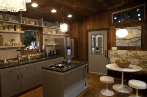 MODERN LIVING 2010